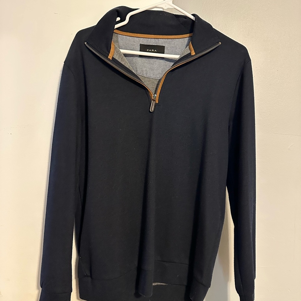Zara Men's Navy Blue Sweater